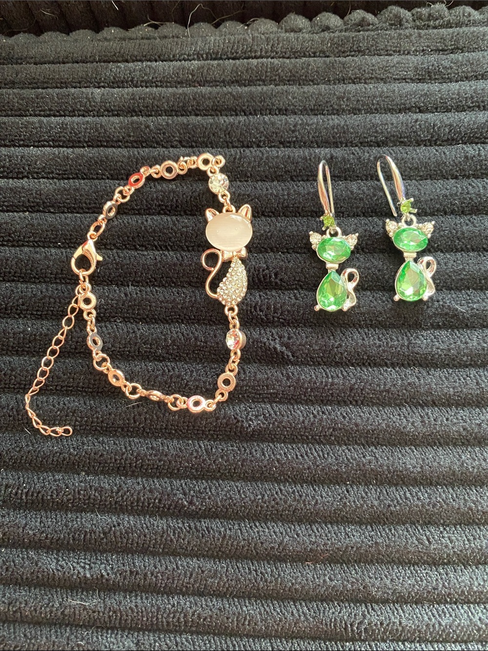 Green Cat Drop Earrings and Rose Gold Cat Bracelet Set